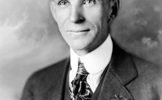 Henry_ford_1919